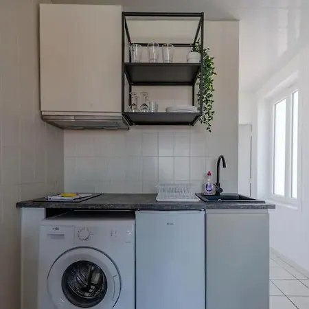 La : A 50m De La Appartement *